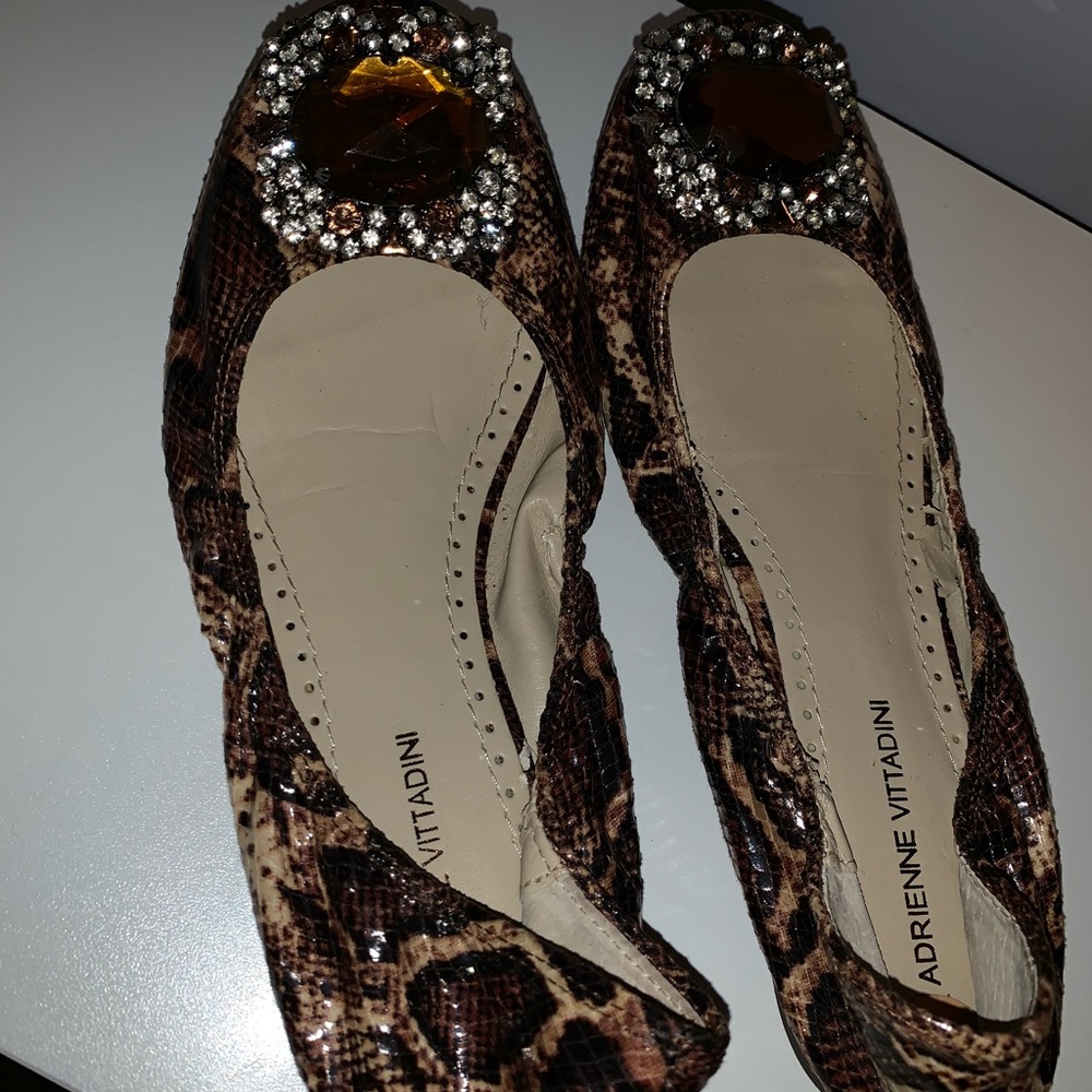 Adrienne Vittadini Brown snake skin flats